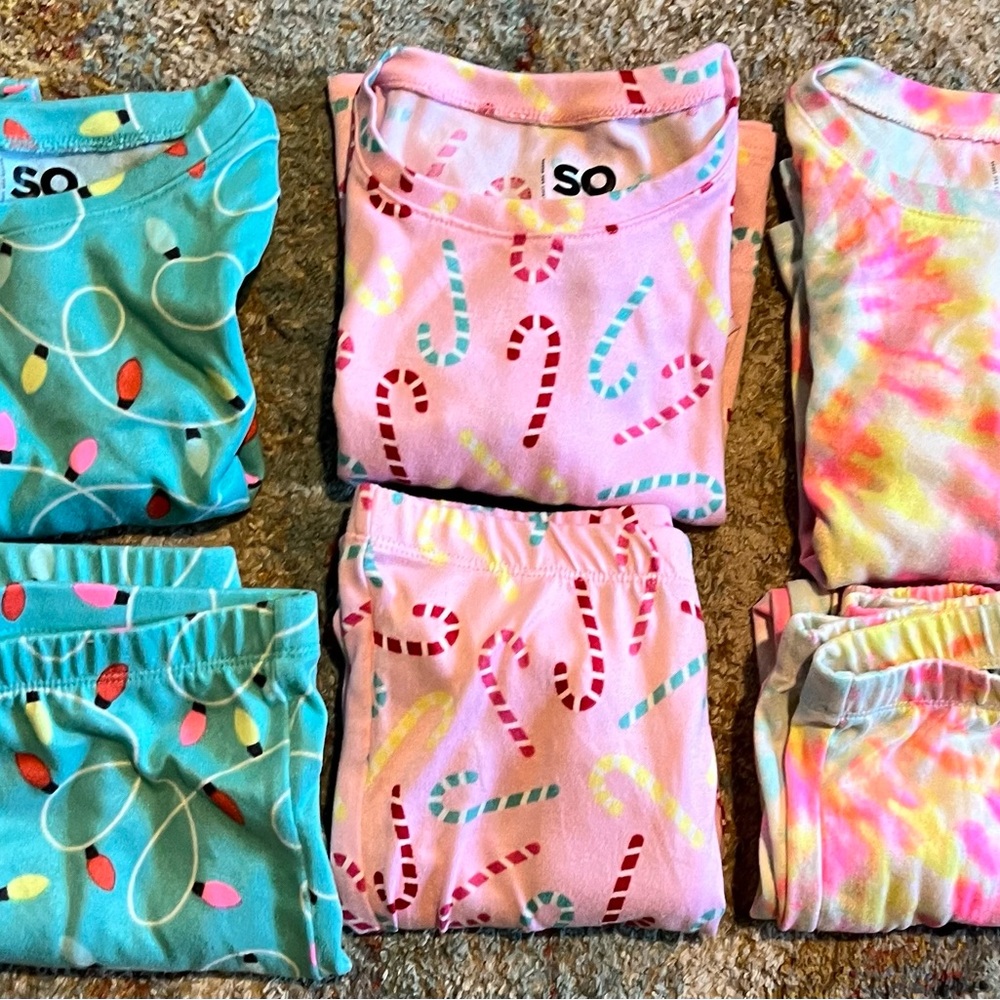 SO Festive Pajama Set in Pink and Blue